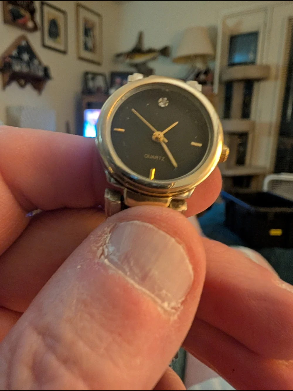 Vintage Quartz Movement Ladies Watch With Brand New Battery In It
